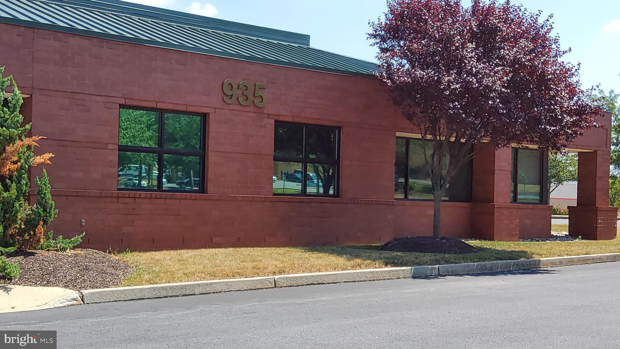 WYOMISSING - Commercial Sale