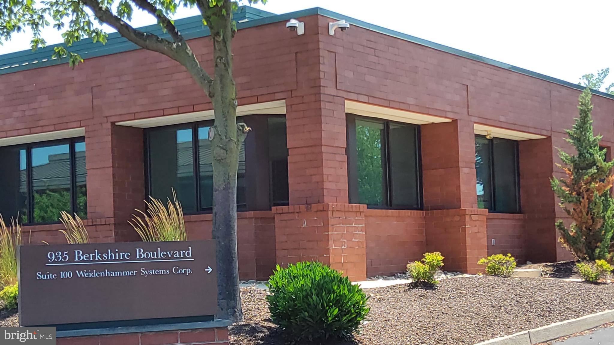 WYOMISSING - Commercial Sale