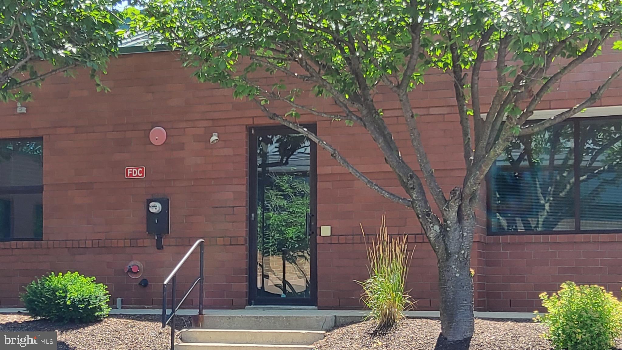 WYOMISSING - Commercial Sale