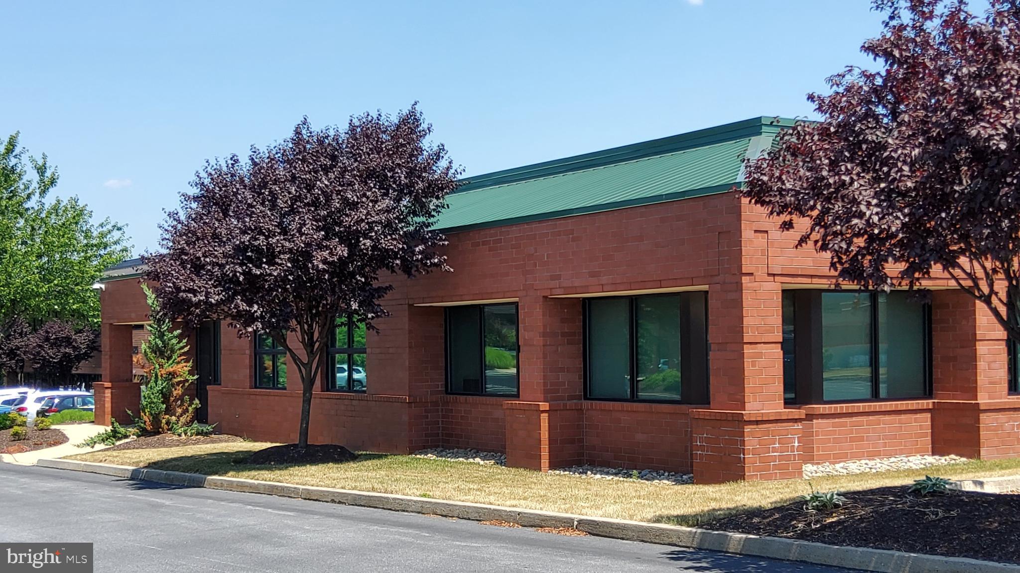 WYOMISSING - Commercial Sale