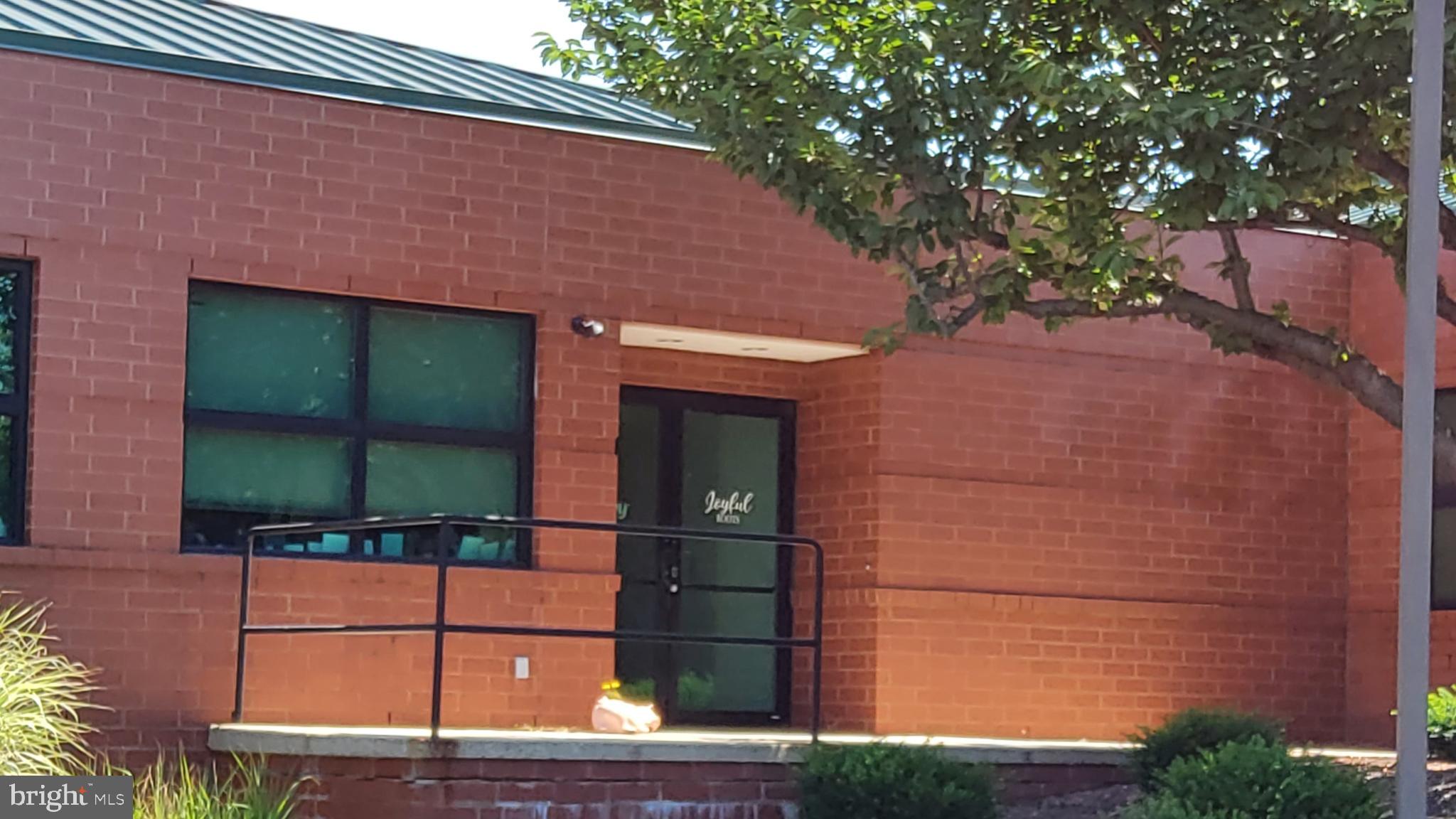 WYOMISSING - Commercial Sale