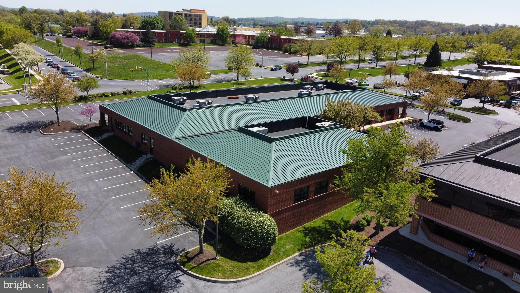 WYOMISSING - Commercial Sale