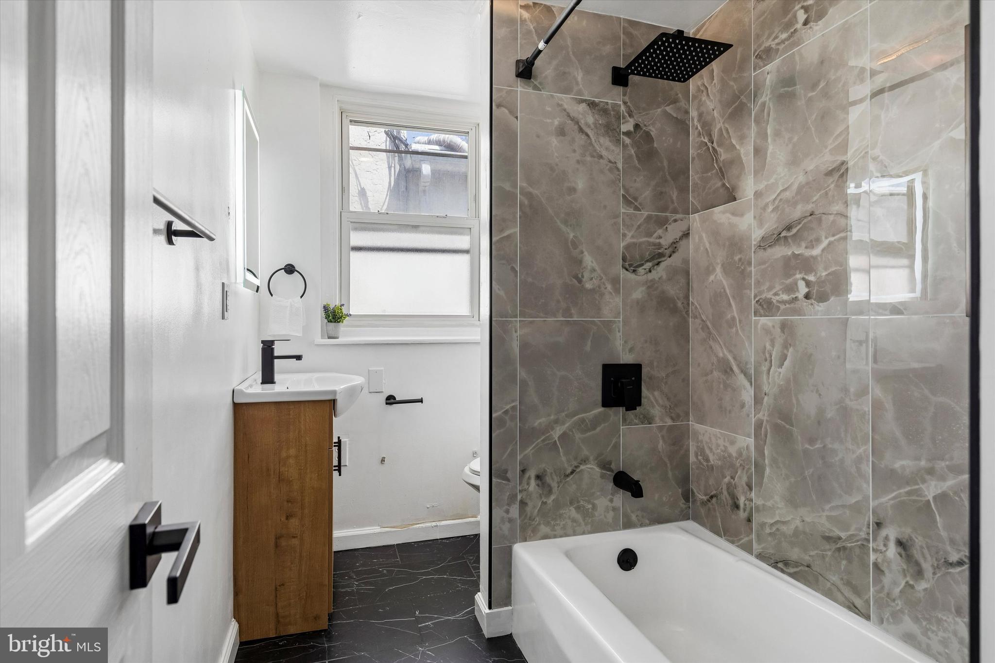 NORRISTOWN - Residential