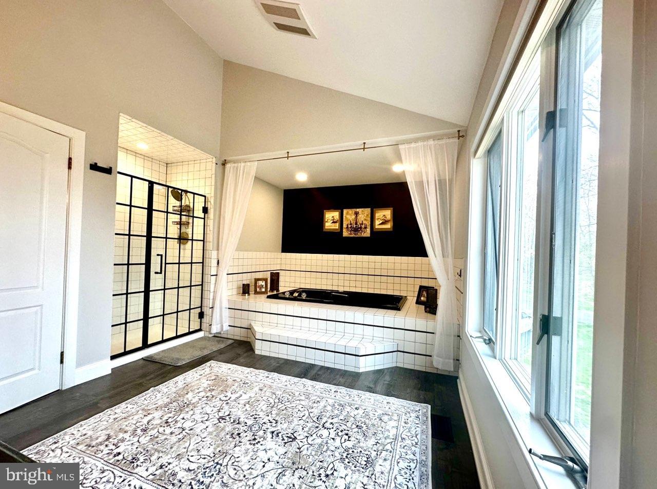 KINGSWOODS - Residential