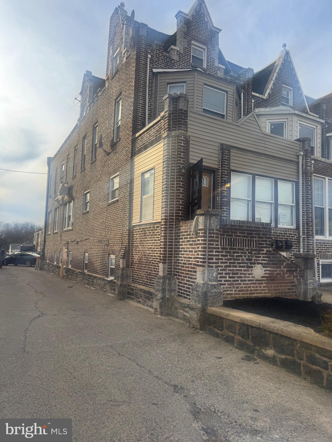 PHILADELPHIA - Residential Income