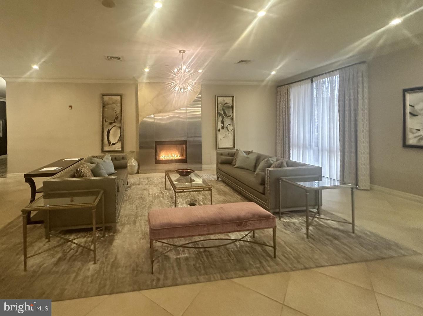 2451 MIDTOWN AVENUE 518
