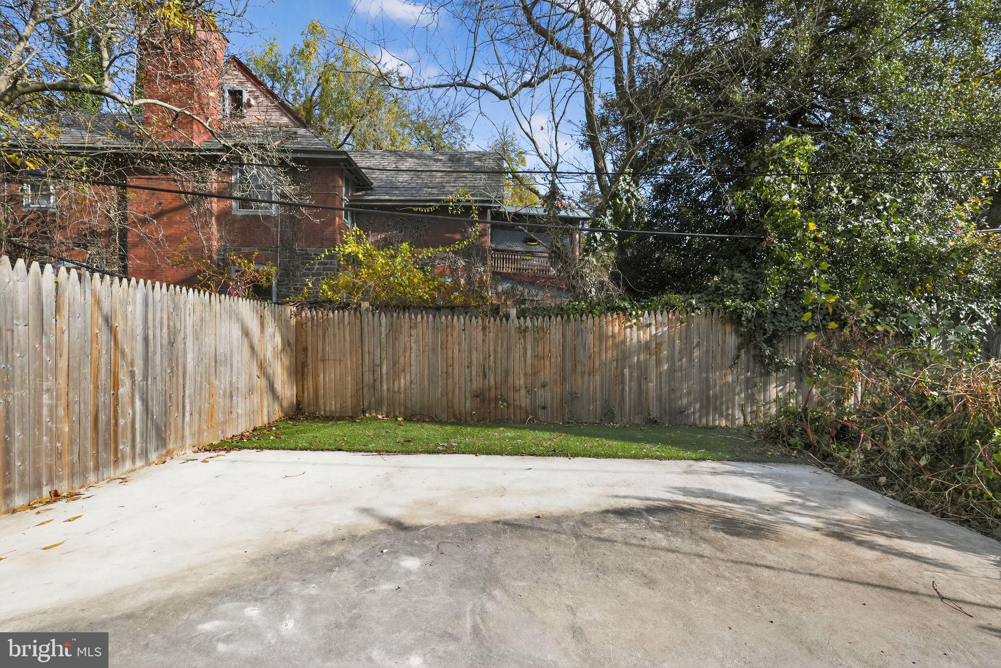 GERMANTOWN - Residential