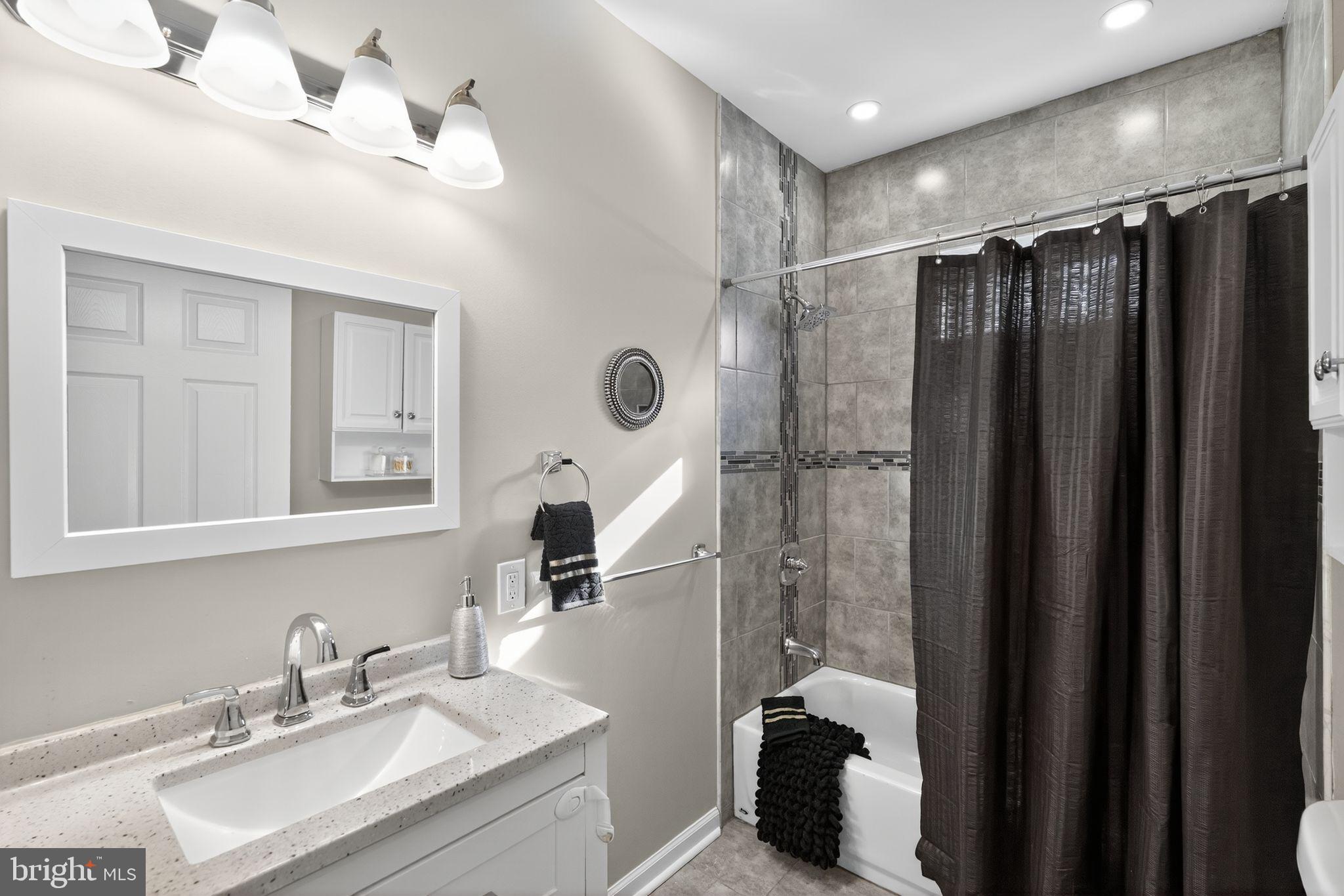 GERMANTOWN - Residential