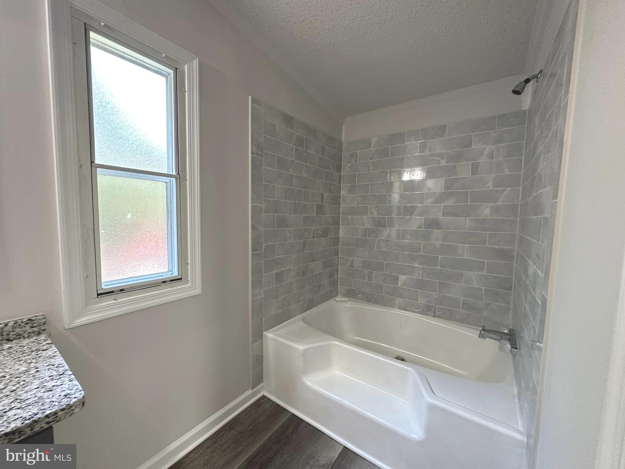 SEALSTON - Residential