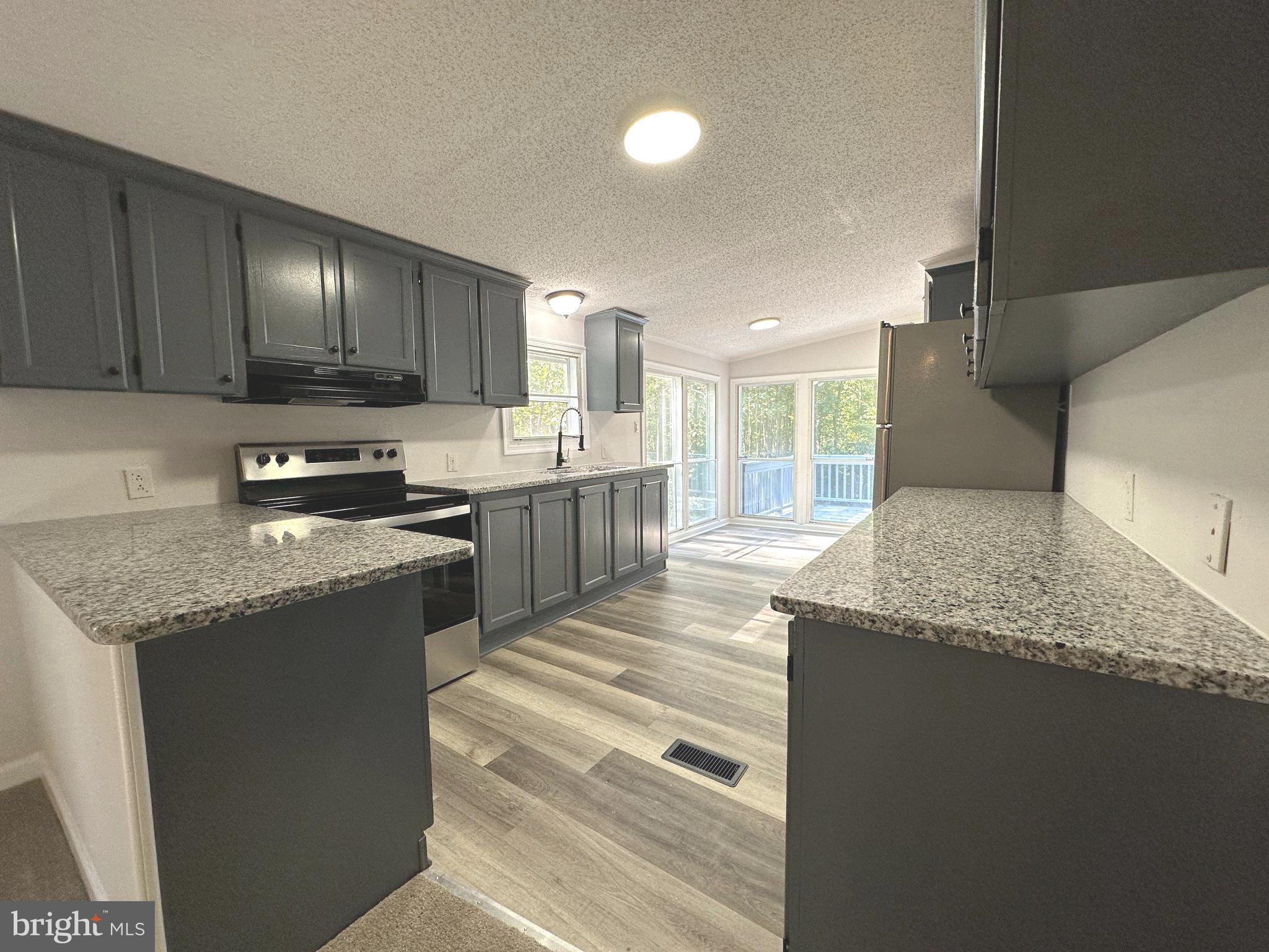 SEALSTON - Residential