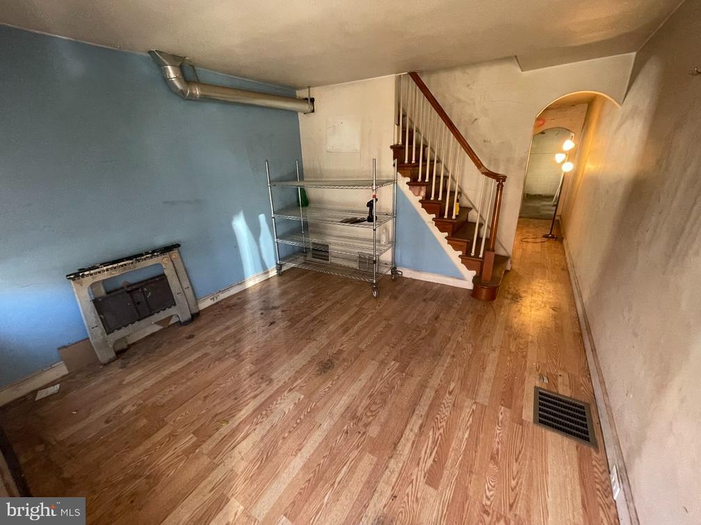 420 S VAN BUREN STREET