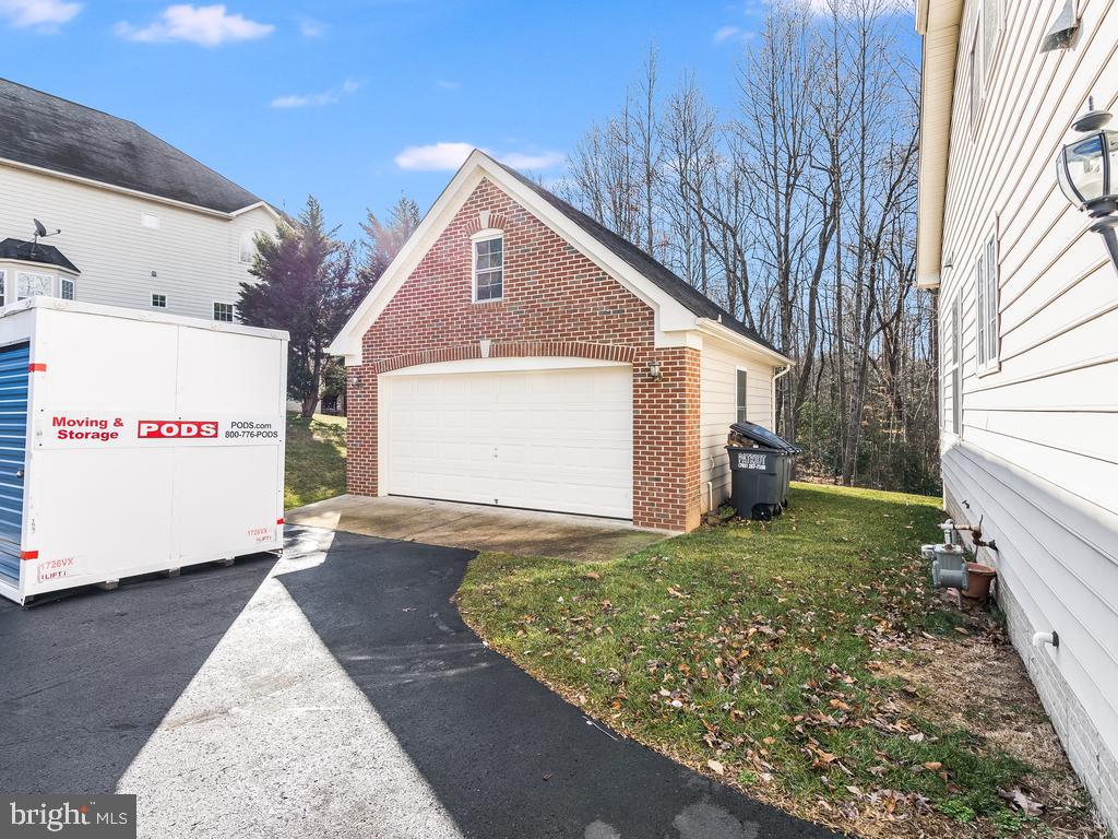 LAURENWOOD ESTATES - Residential