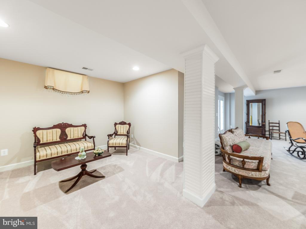 LAURENWOOD ESTATES - Residential