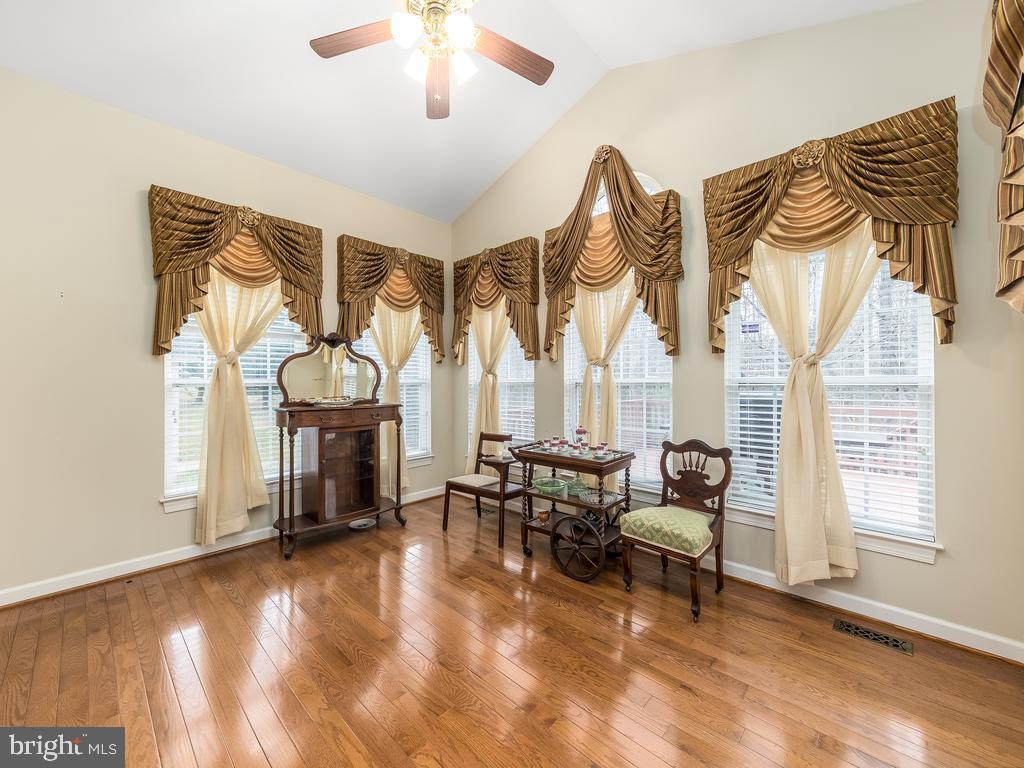 LAURENWOOD ESTATES - Residential