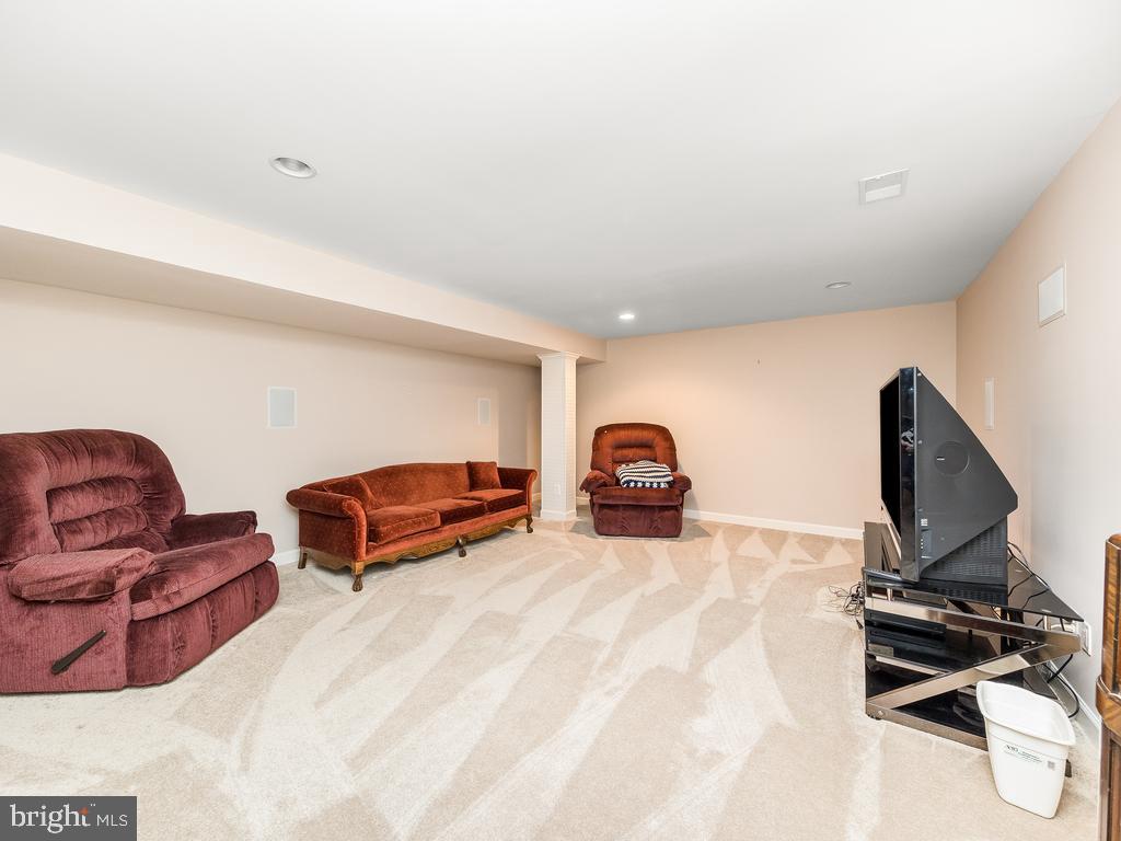 LAURENWOOD ESTATES - Residential