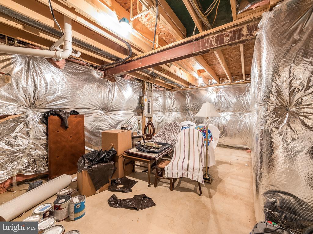 LAURENWOOD ESTATES - Residential