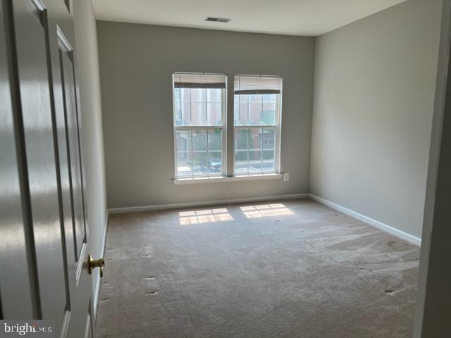 HEARTHSTONE AT VILLAGE CREST CONDOMINIUMS - Residential Lease