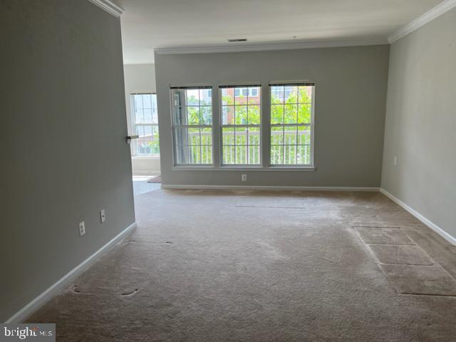 HEARTHSTONE AT VILLAGE CREST CONDOMINIUMS - Residential Lease