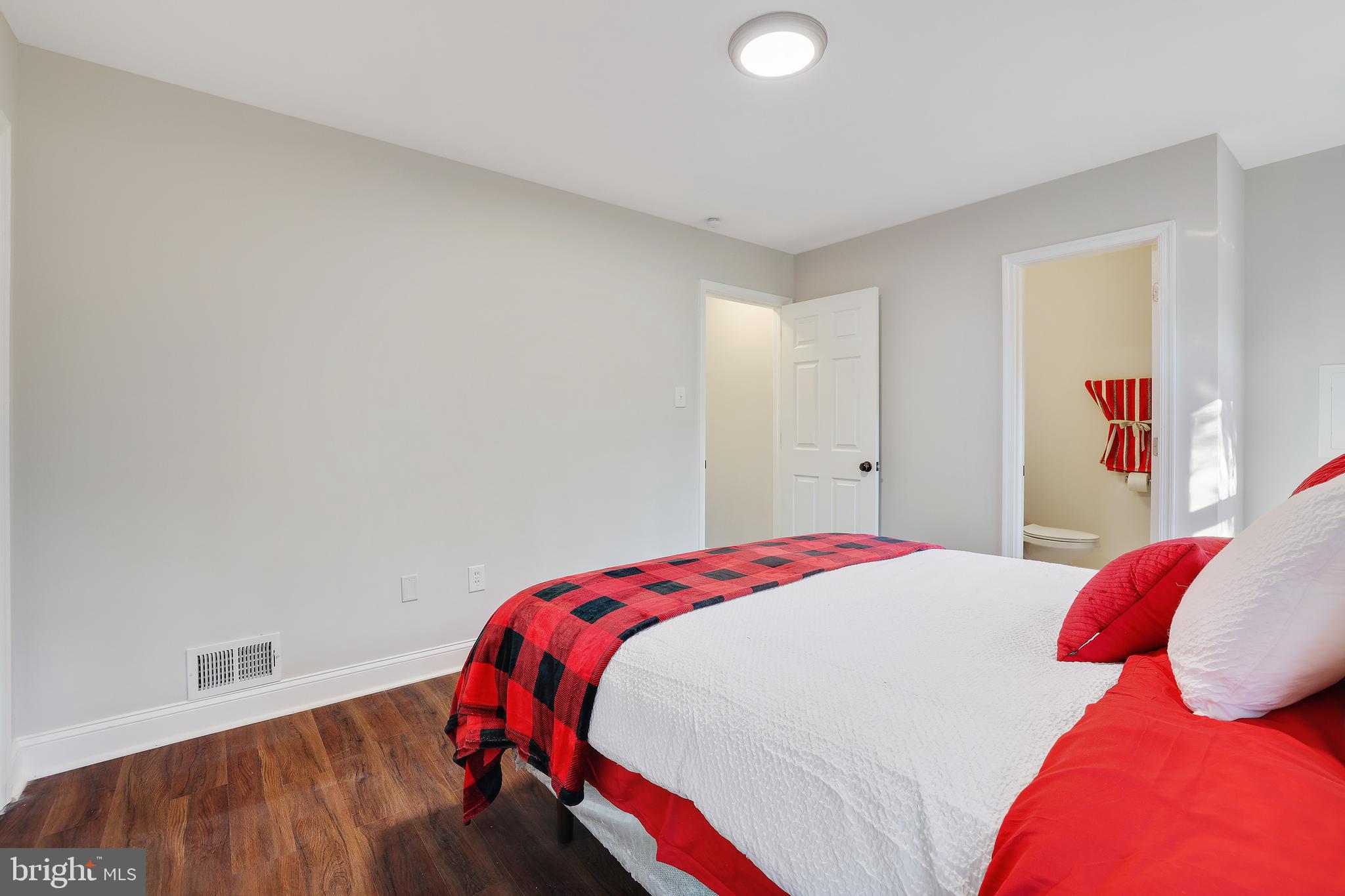 MARLTON - Residential