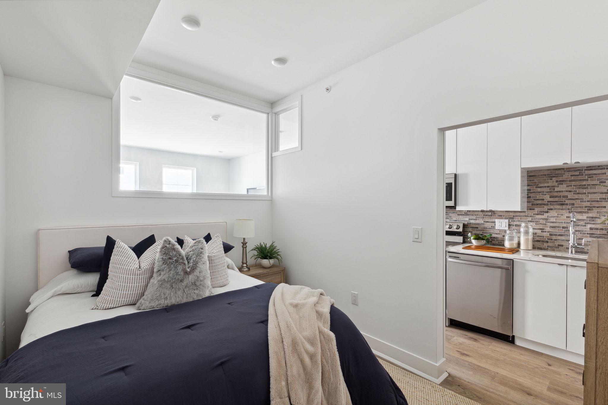 POINT BREEZE - Residential Lease