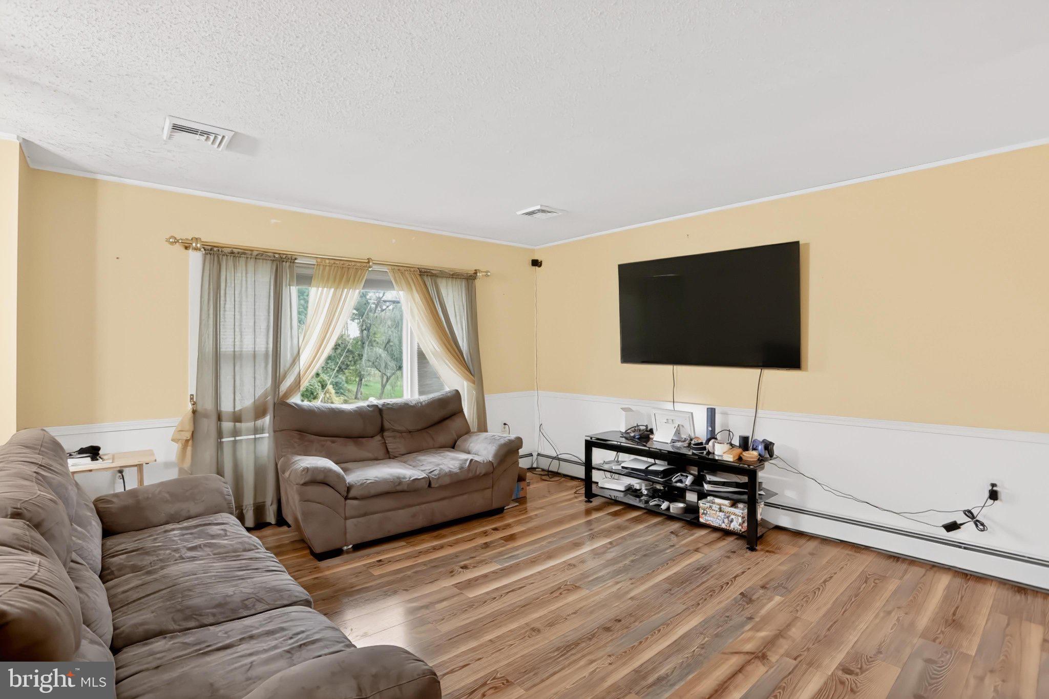 2708 SUNSET LANE