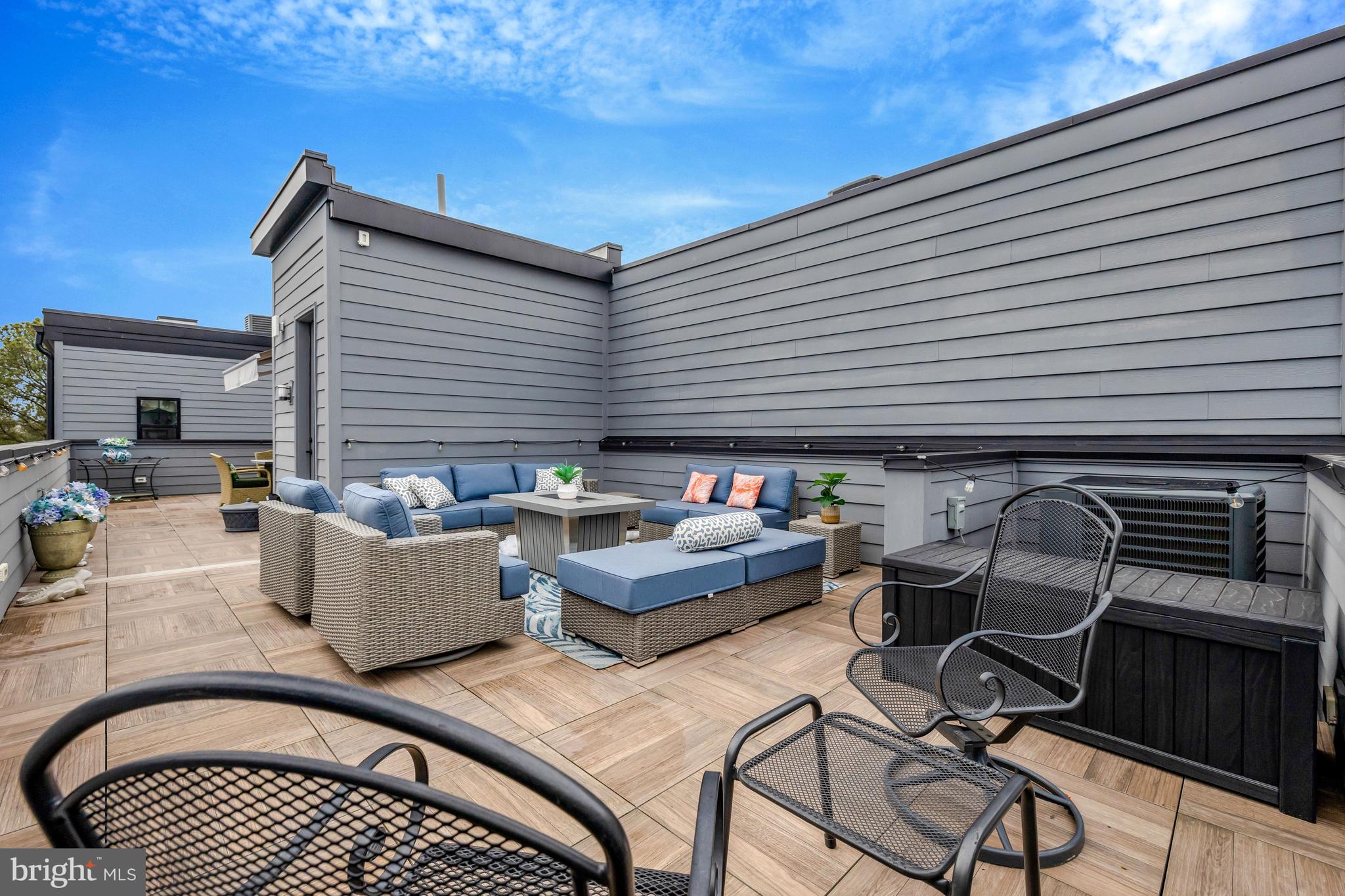 RESTON STATION - Residential