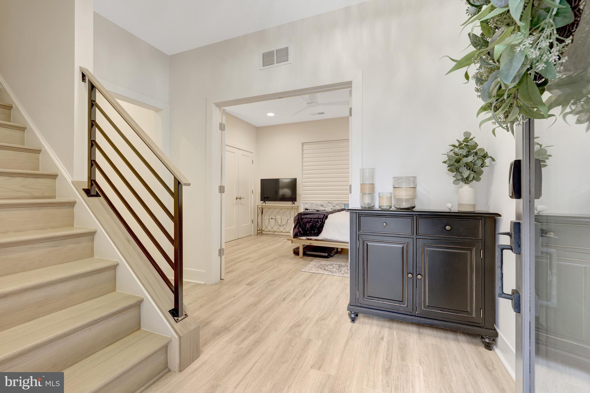 RESTON STATION - Residential