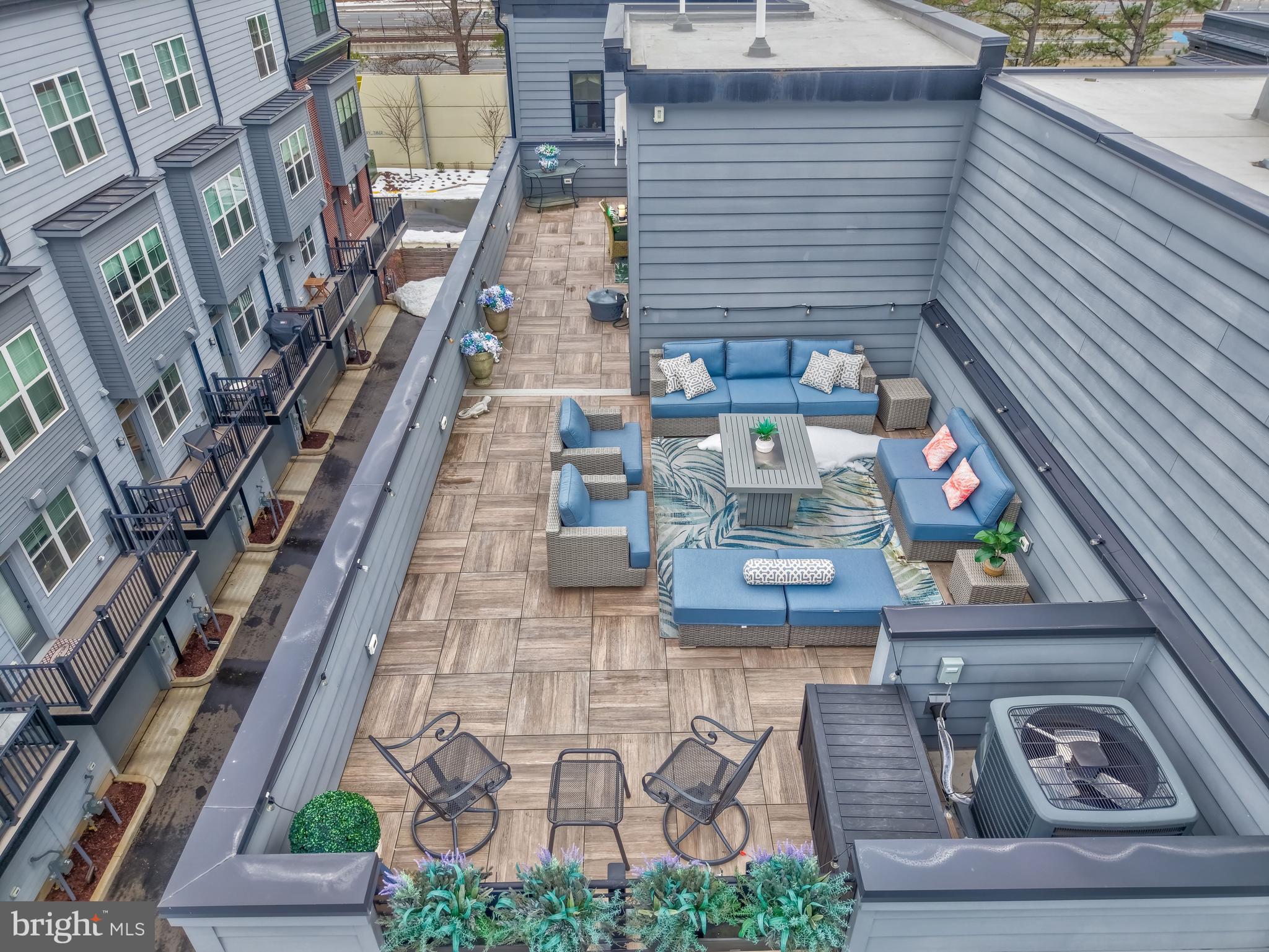 RESTON STATION - Residential