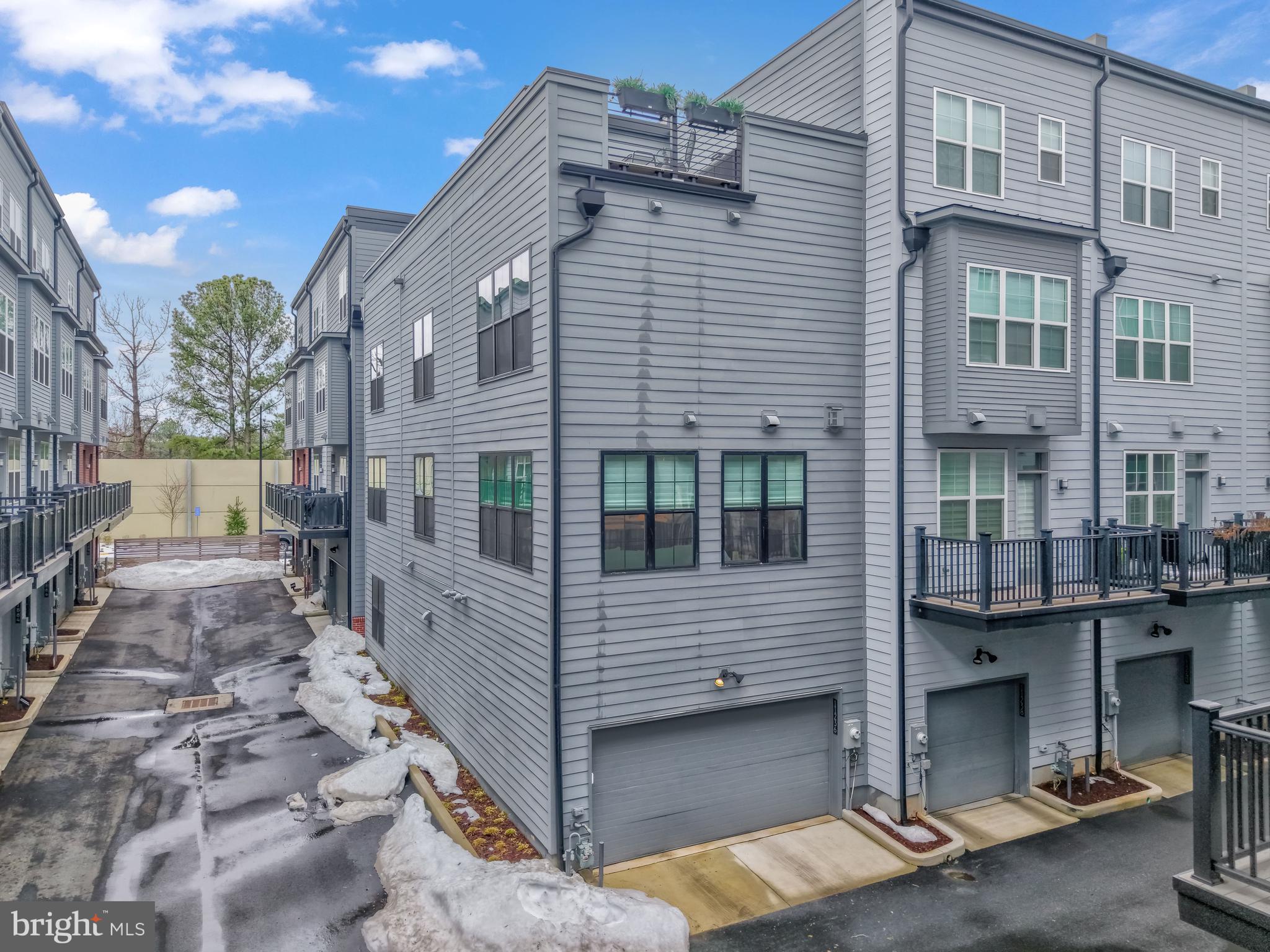 RESTON STATION - Residential