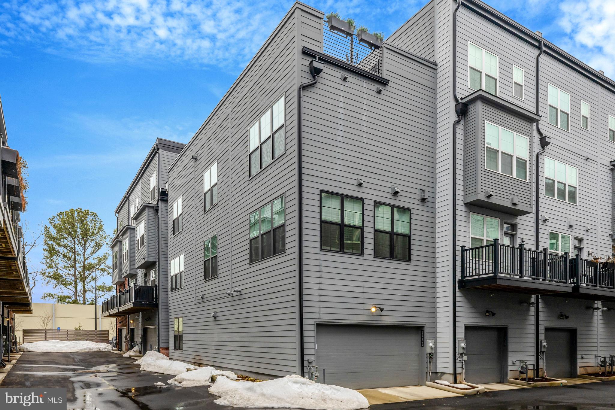 RESTON STATION - Residential