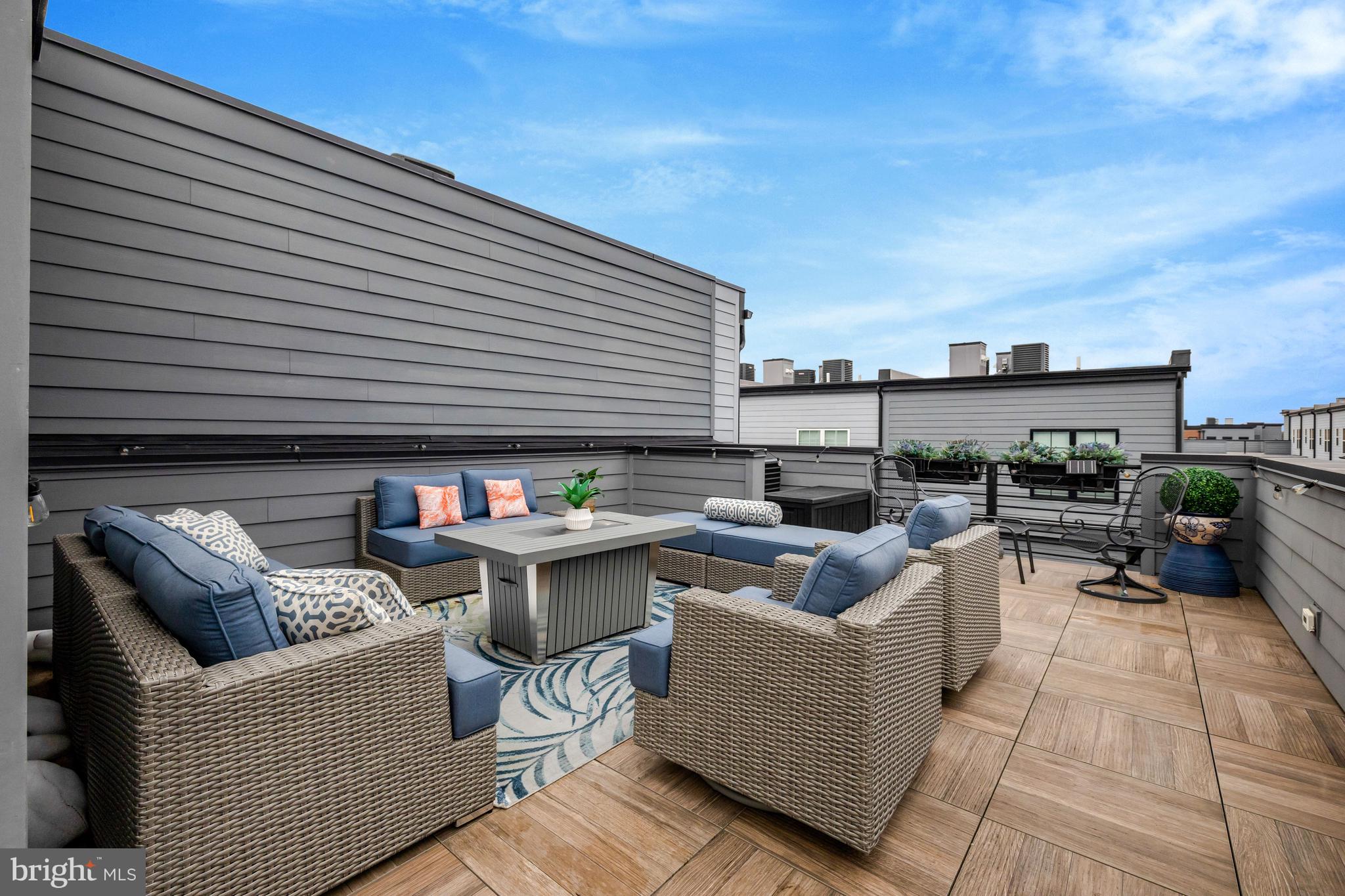 RESTON STATION - Residential