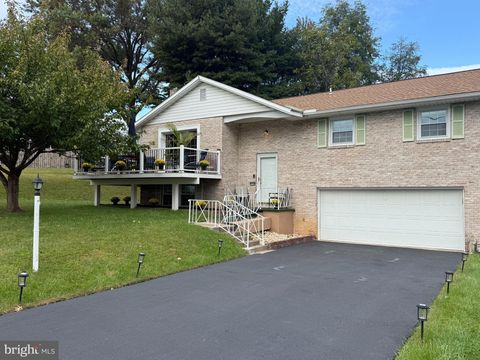 5030 LILAC LANE HARRISBURG PA 17111