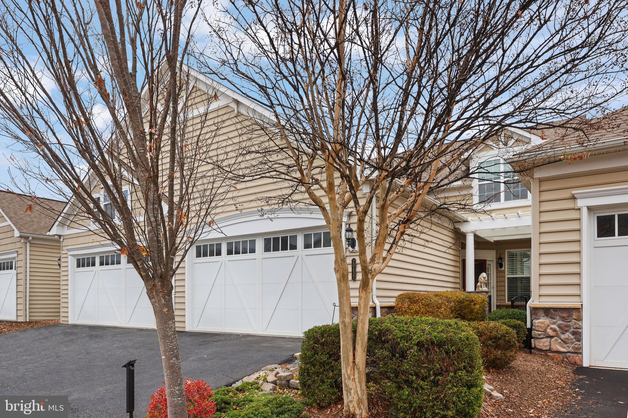 20432 ISLAND WEST SQUARE