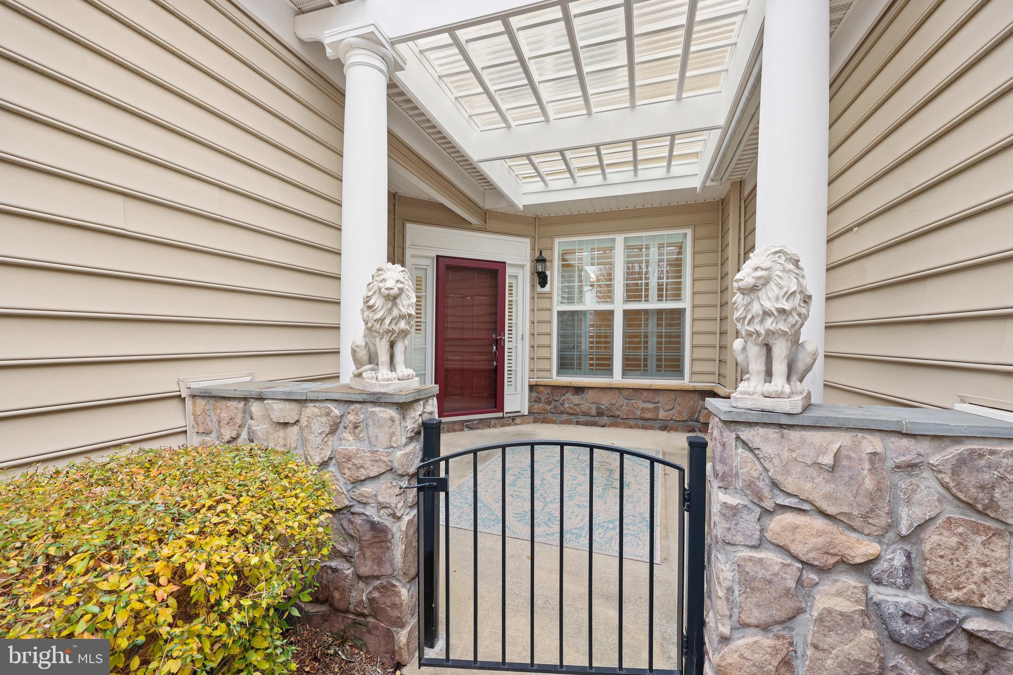 20432 ISLAND WEST SQUARE