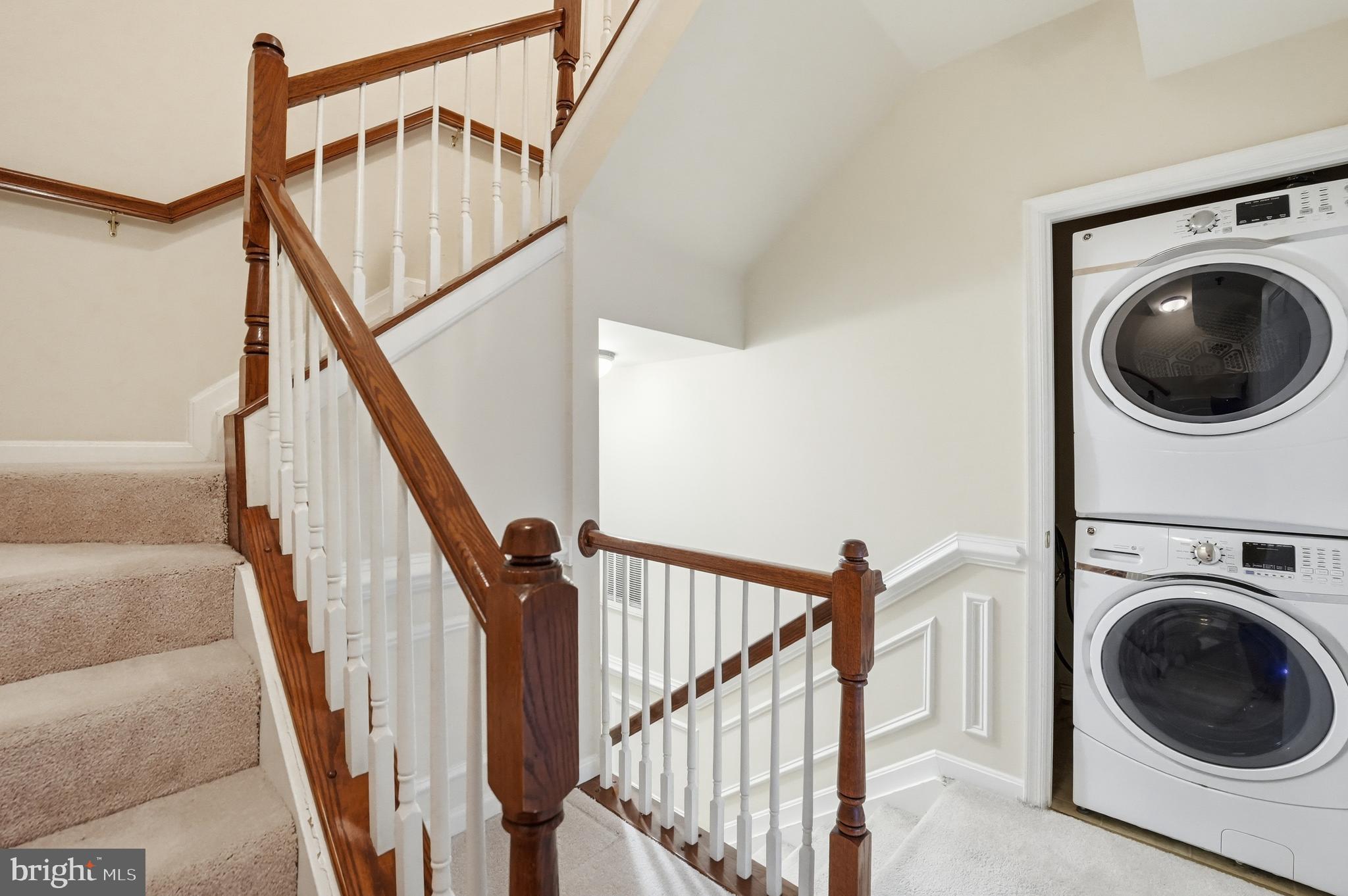 GROVETON WOODS - Residential