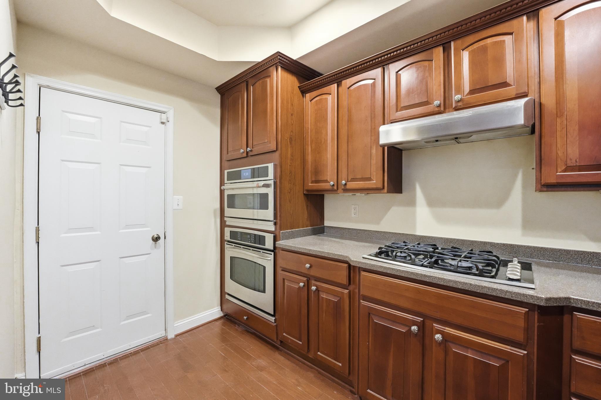 GROVETON WOODS - Residential