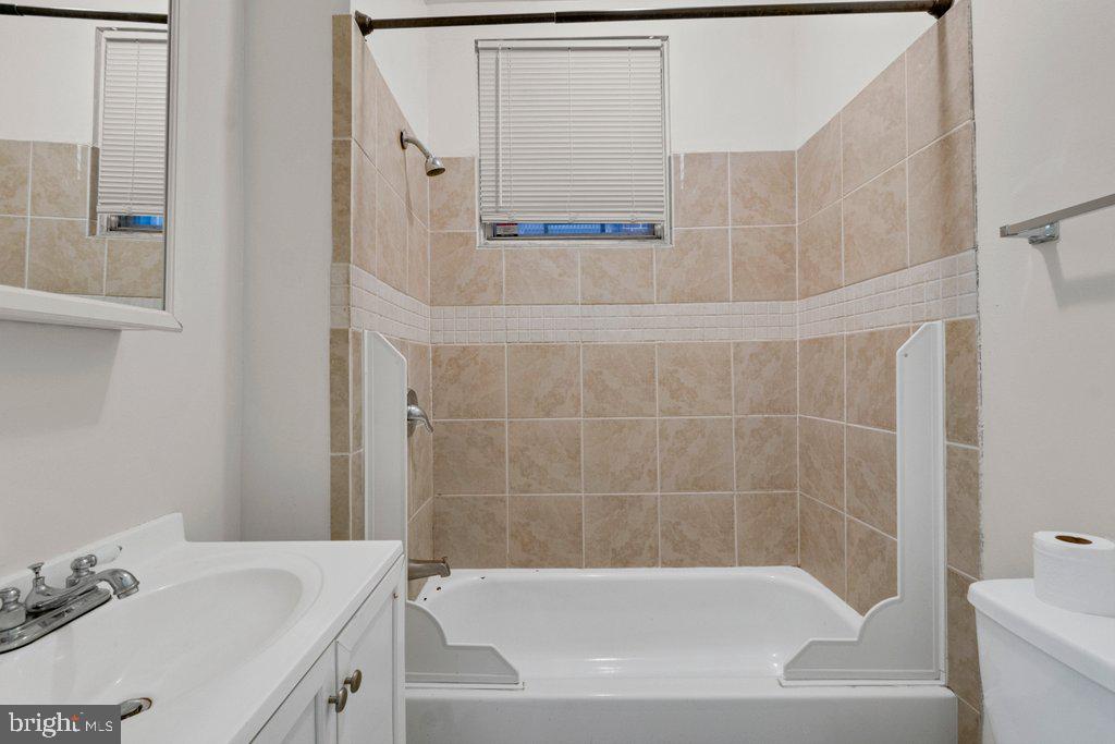 CHARLES VILLAGE - Residential