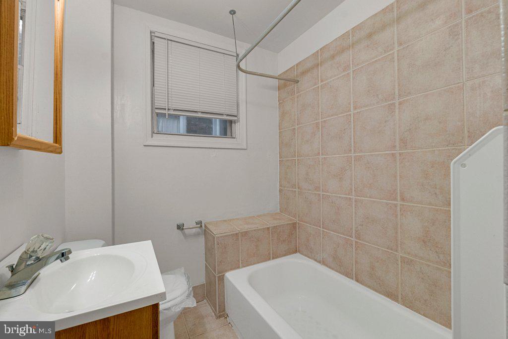 CHARLES VILLAGE - Residential