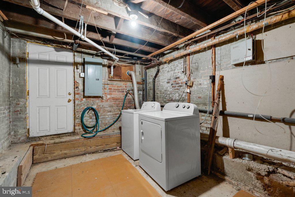 CHARLES VILLAGE - Residential