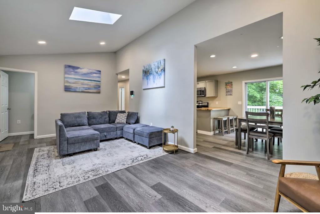 327 COUNTRY PLACE DRIVE