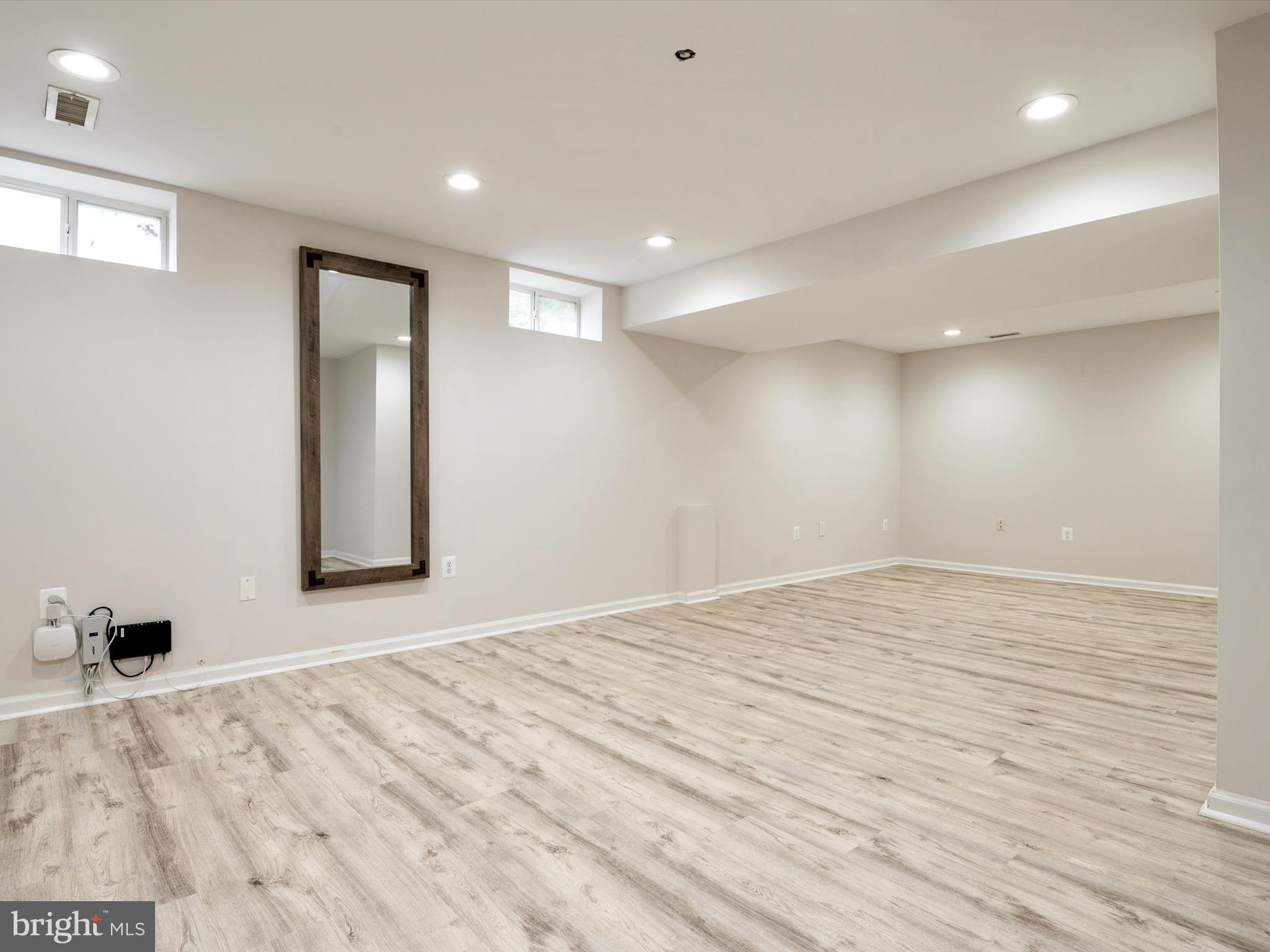 OXON RUN HILLS - Residential