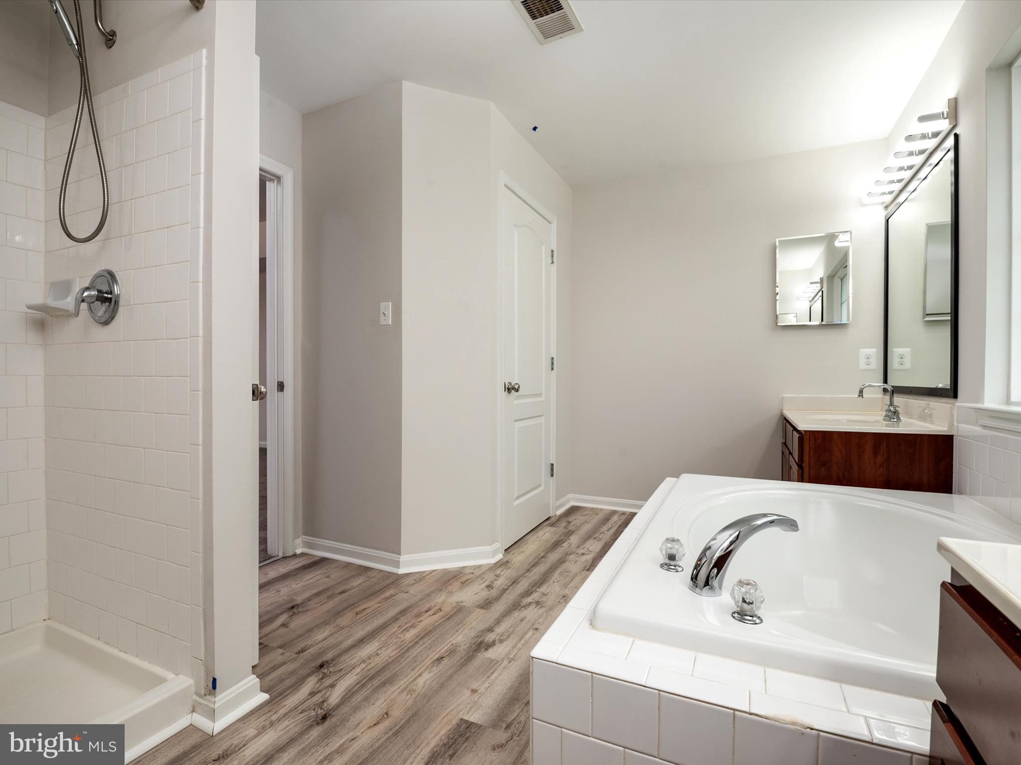 OXON RUN HILLS - Residential