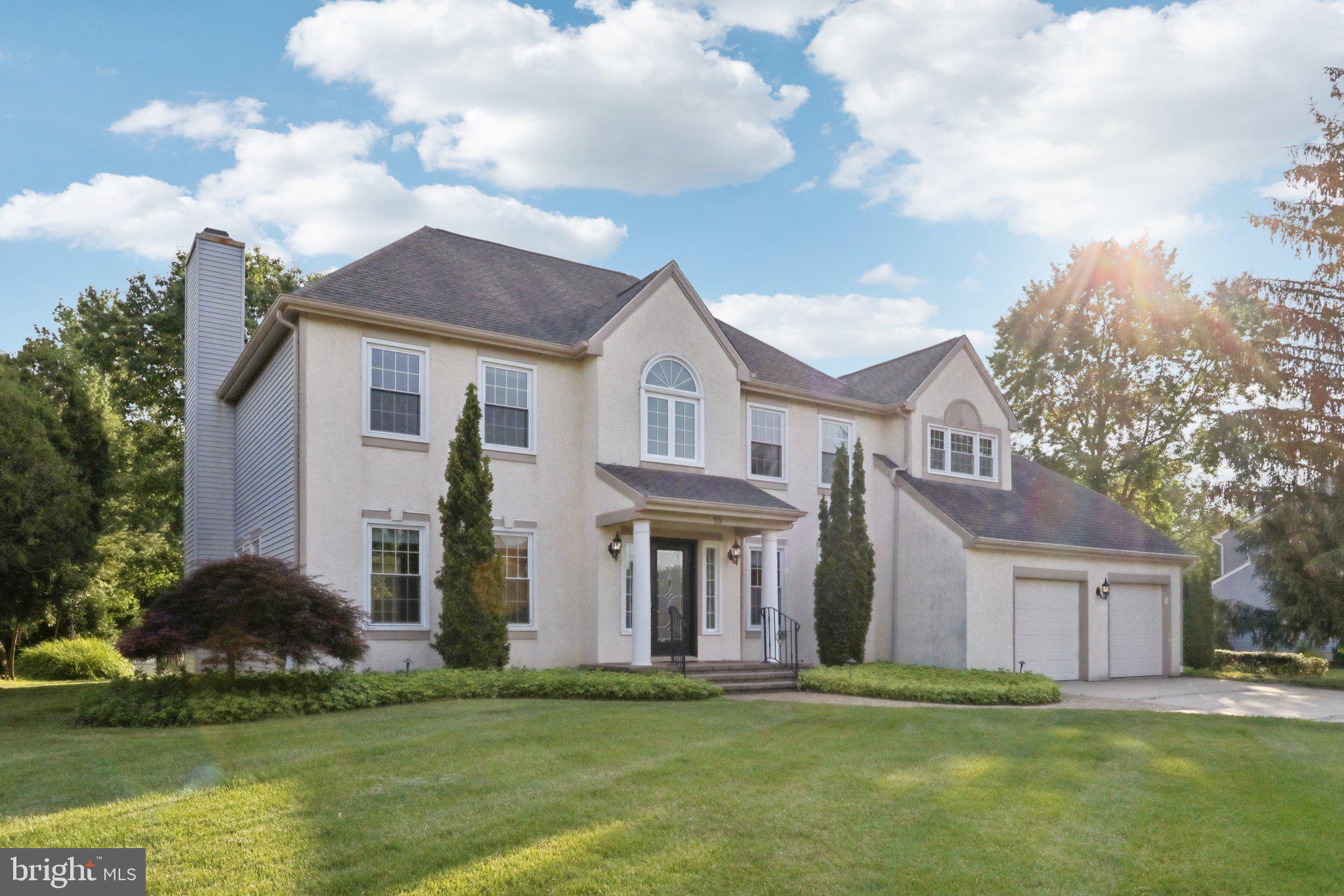 15 HORSESHOE DRIVE