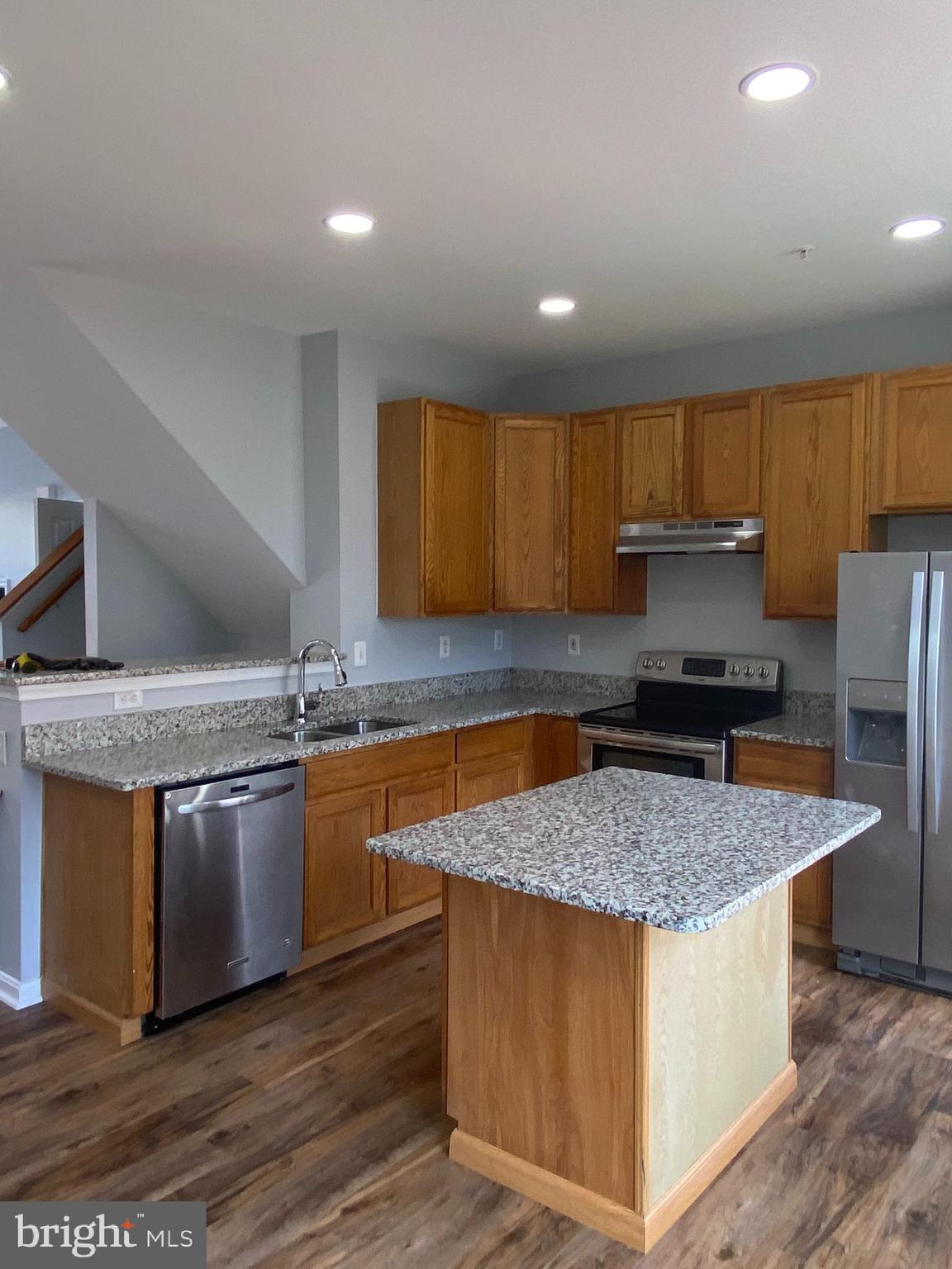 GREENSPRING OVERLOOK - Residential Lease