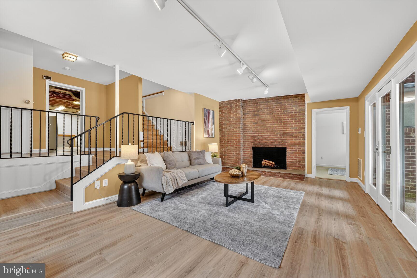 GLEN ECHO HEIGHTS - Residential