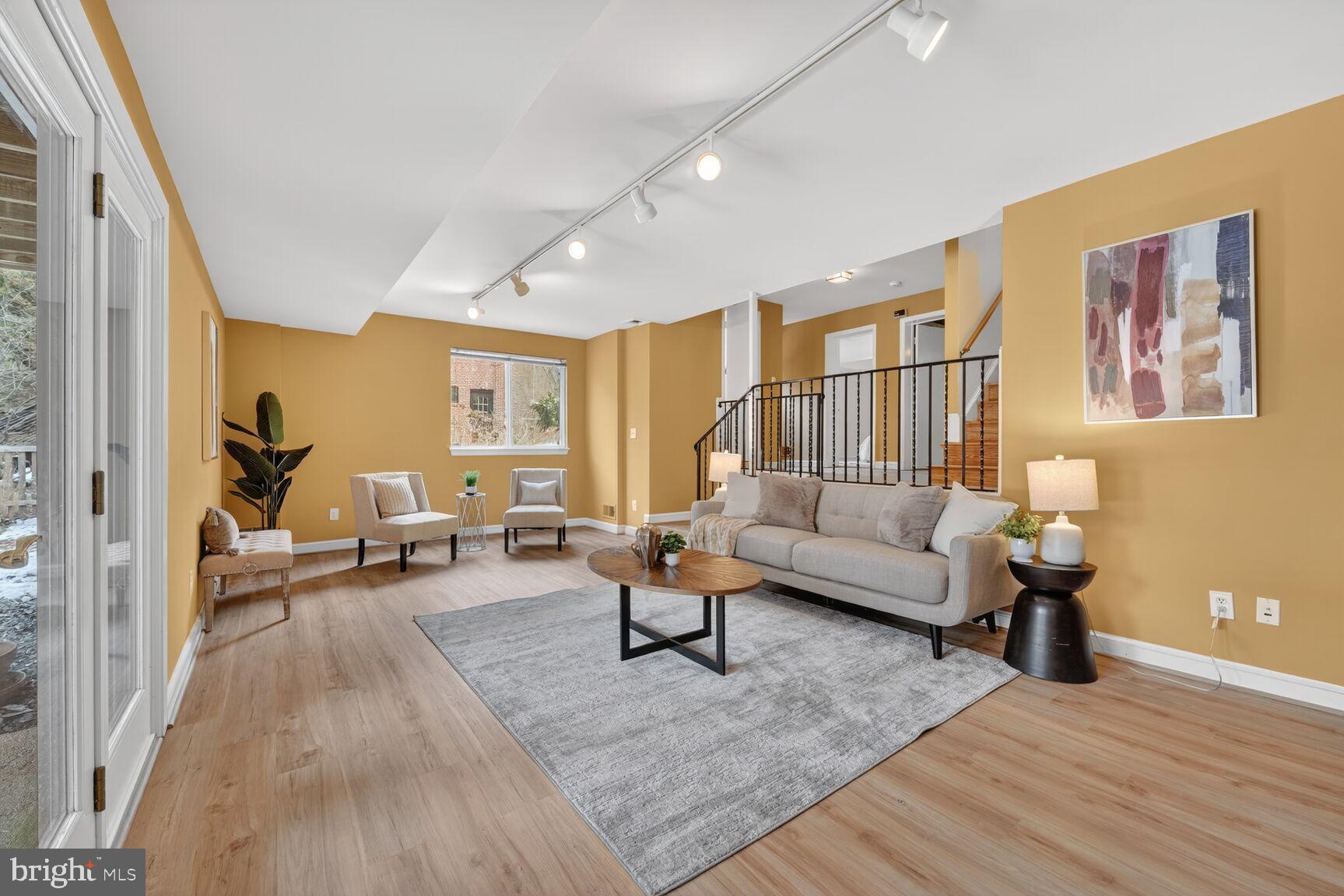 GLEN ECHO HEIGHTS - Residential