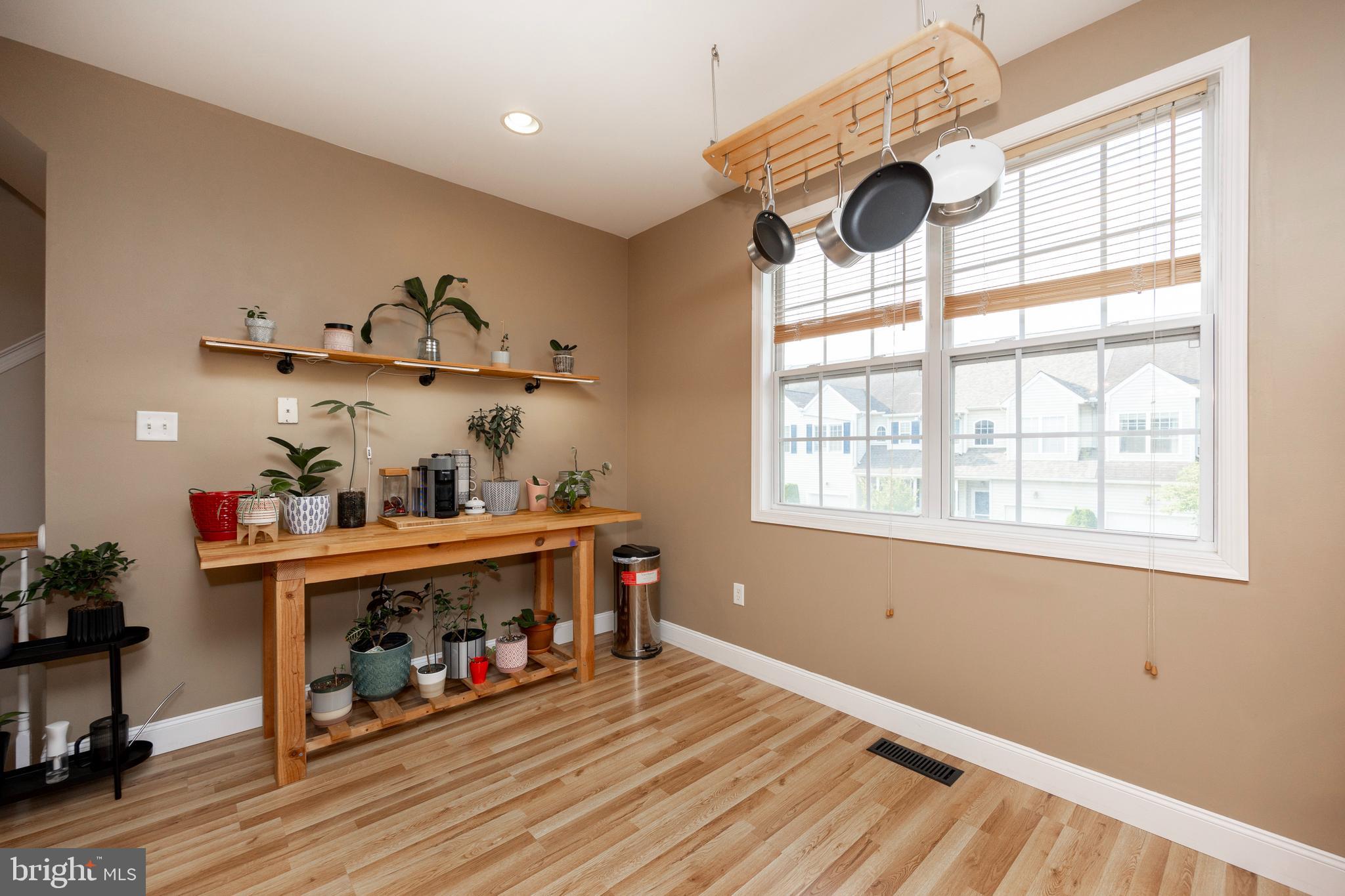 FRENCH CREEK TOWNH - Residential