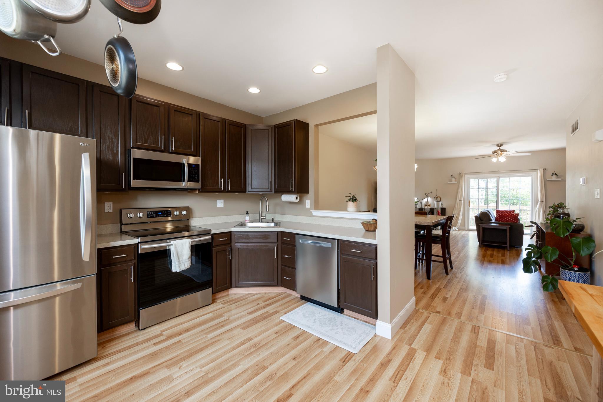 FRENCH CREEK TOWNH - Residential