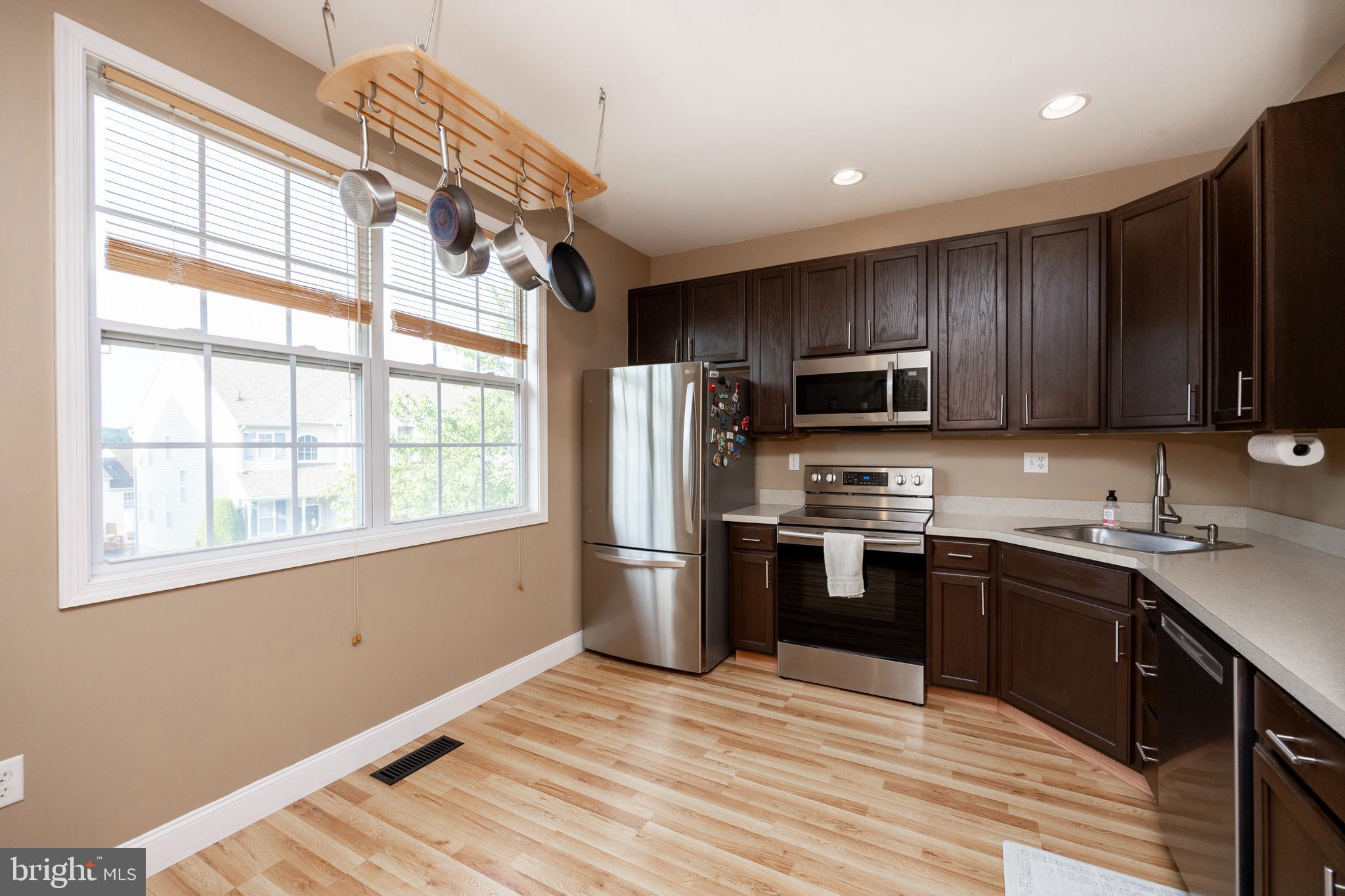 FRENCH CREEK TOWNH - Residential