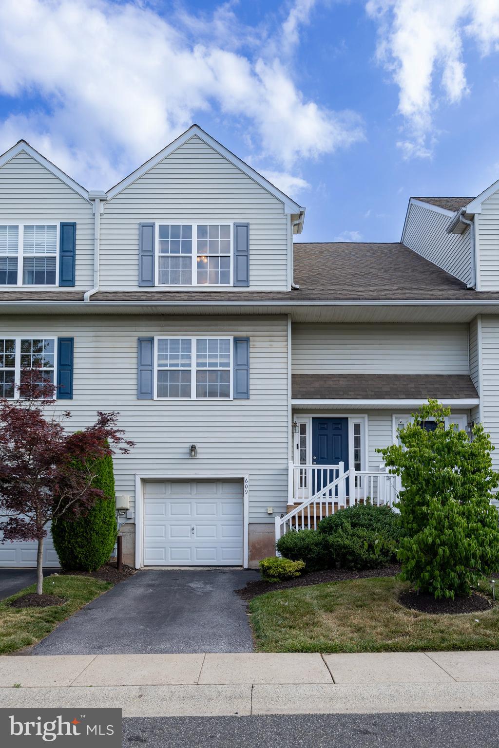 FRENCH CREEK TOWNH - Residential